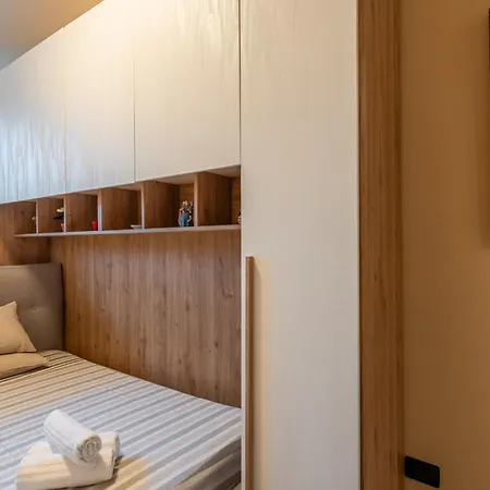 Casa Angeli - By The River * Lucca